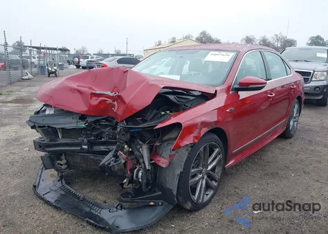 2017 Volkswagen Passat 1.8T R-Line z USA, uszkodzony, nr VIN 1VWDT7A30HC007788